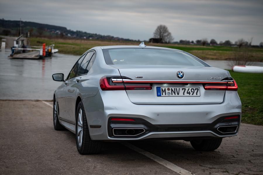  BMW 730d xDrive M Sport (G11) 2019 года  (WW) (фото 9 из 18)
